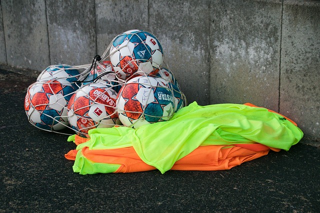 裁判争议深 裁判争议深